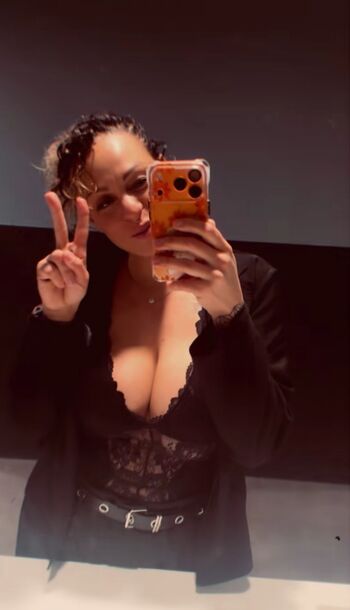Curliiiiiie leaked private photo uncensored HD quality