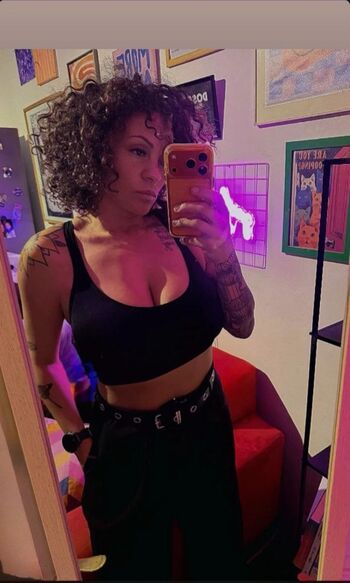 Curliiiiiie leaked private photo uncensored HD quality