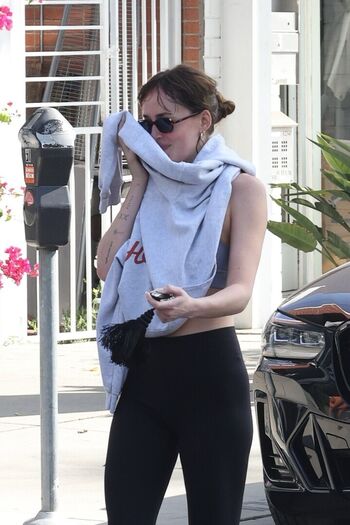 Dakota johnson page leaked private photo uncensored HD quality