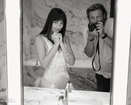 Dakota johnson page leaked private photo uncensored HD quality