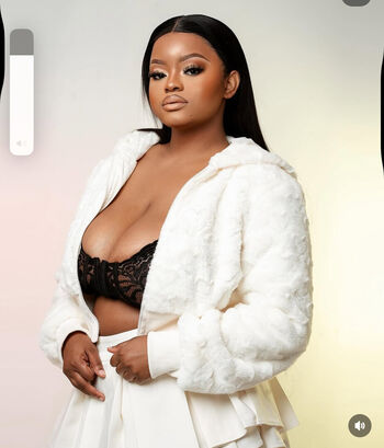 Dollyditebogo leaked private photo uncensored HD quality