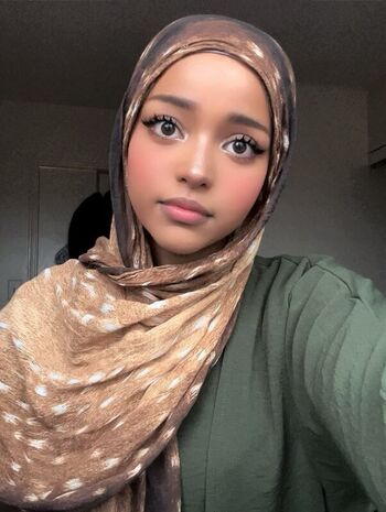 Earthtokhadija leaked private photo uncensored HD quality