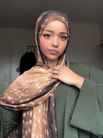 Earthtokhadija leaked private photo uncensored HD quality