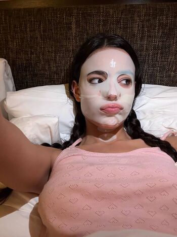 Ella mendelsohn page leaked private photo uncensored HD quality