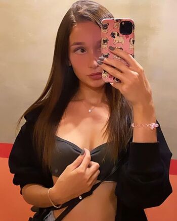 Ellieleen  page leaked private photo uncensored HD quality