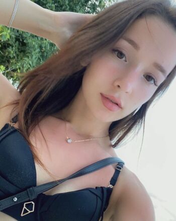 Ellieleen  page leaked private photo uncensored HD quality