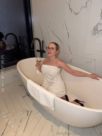 Ema santi leaked private photo uncensored HD quality