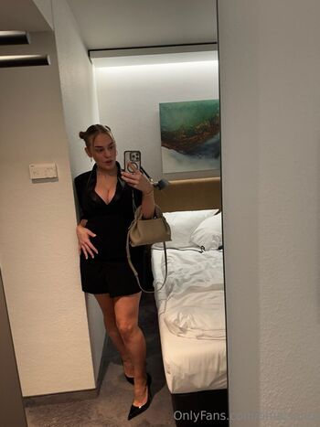 Ema santi leaked private photo uncensored HD quality