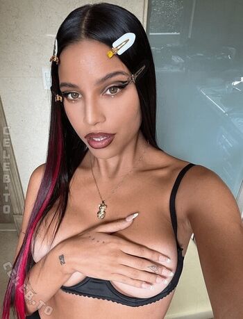 Emilia mernes page leaked private photo uncensored HD quality