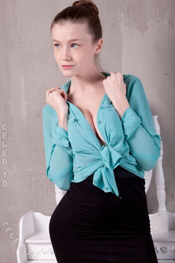Emily bloom  page leaked private photo uncensored HD quality