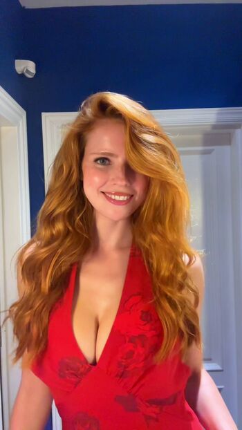 Emily deyt aysage  page leaked private photo uncensored HD quality