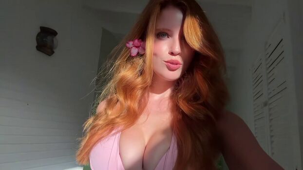 Emily deyt aysage leaked private photo uncensored HD quality