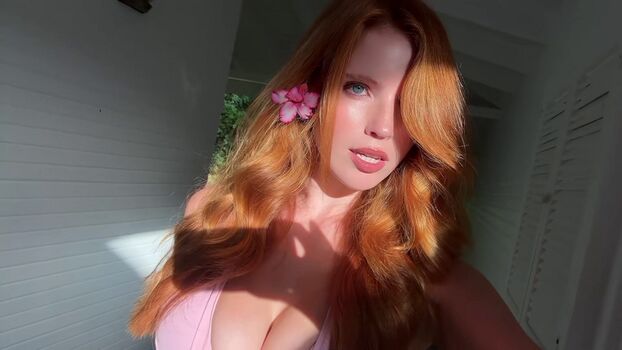 Emily deyt aysage leaked private photo uncensored HD quality