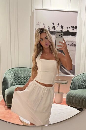 Emily elizabth  page leaked private photo uncensored HD quality