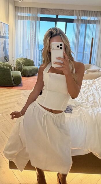 Emily elizabth  page leaked private photo uncensored HD quality