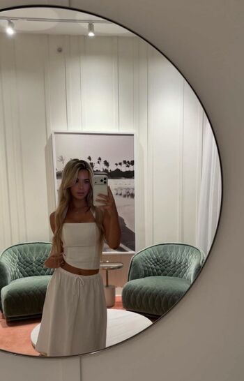 Emily elizabth  page leaked private photo uncensored HD quality