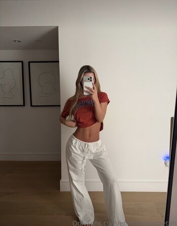 Emily elizabth  page leaked private photo uncensored HD quality