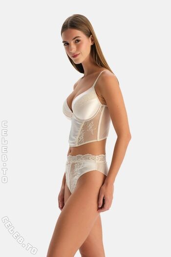 Emily feld  page leaked private photo uncensored HD quality