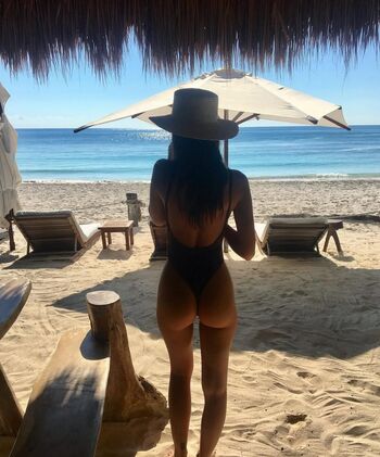 Emily ratajkowski  page leaked private photo uncensored HD quality