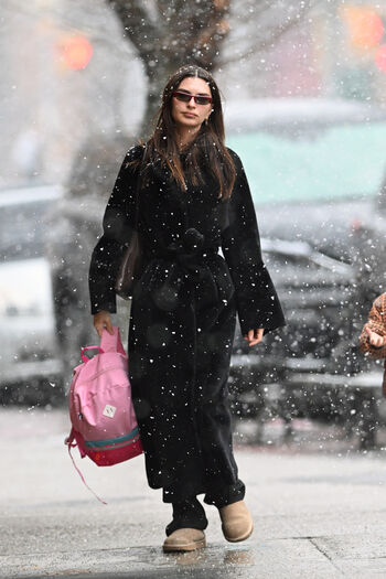 Emily ratajkowski  page leaked private photo uncensored HD quality