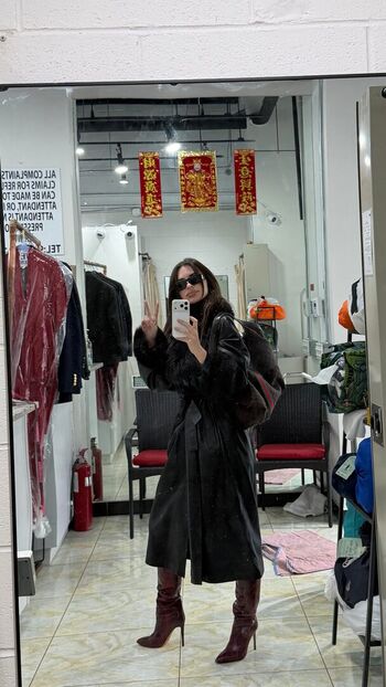 Emily ratajkowski  page leaked private photo uncensored HD quality