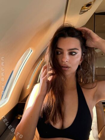 Emily ratajkowski  page leaked private photo uncensored HD quality