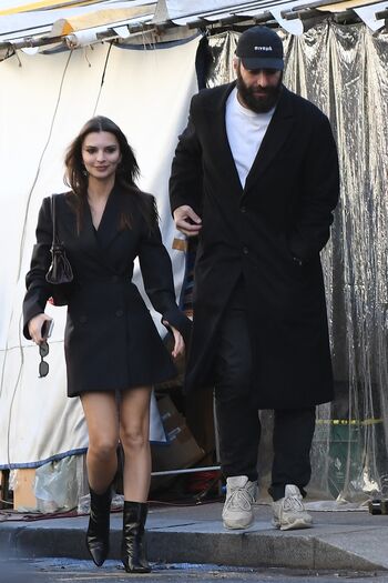 Emily ratajkowski  page leaked private photo uncensored HD quality