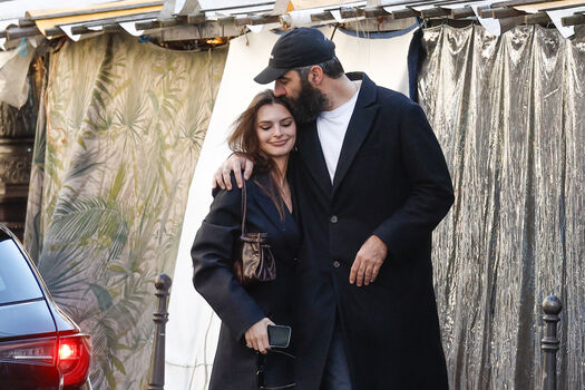 Emily ratajkowski  page leaked private photo uncensored HD quality