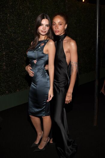 Emily ratajkowski  page leaked private photo uncensored HD quality