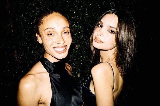 Emily ratajkowski  page leaked private photo uncensored HD quality