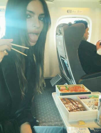 Emily ratajkowski leaked private photo uncensored HD quality