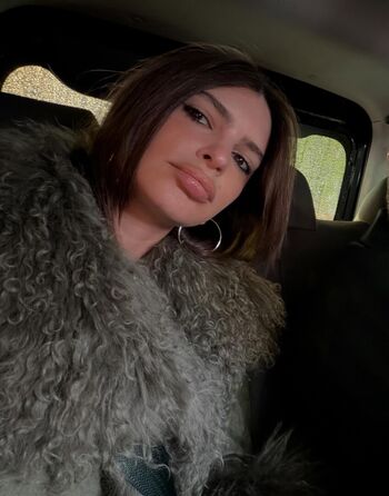 Emily ratajkowski leaked private photo uncensored HD quality