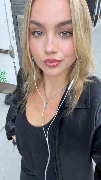 Emma brooks page leaked private photo uncensored HD quality