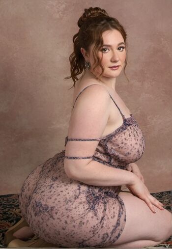 Emma kenney  page leaked private photo uncensored HD quality