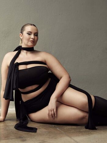 Erinmhk page leaked private photo uncensored HD quality