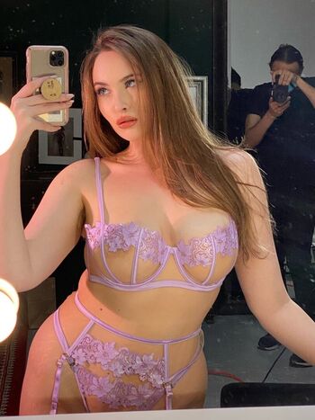 Erinmhk page leaked private photo uncensored HD quality