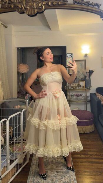 Ester dobrik page leaked private photo uncensored HD quality