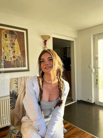 Etienne lng page leaked private photo uncensored HD quality