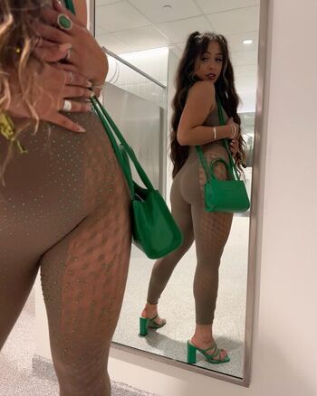 Everythingveronica page leaked private photo uncensored HD quality