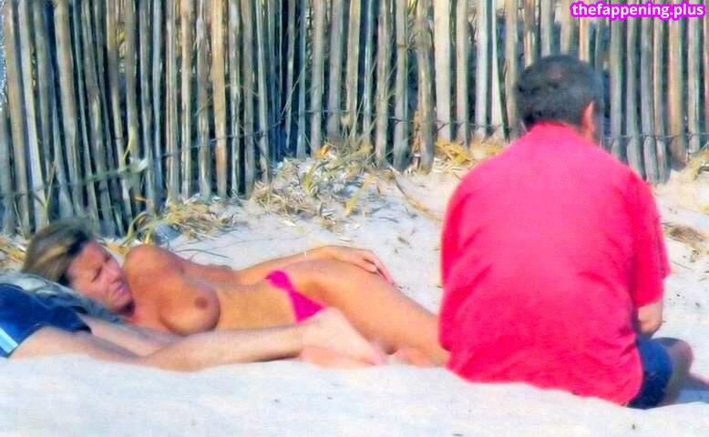 Femmes journalistes/ leaked private photo uncensored HD quality