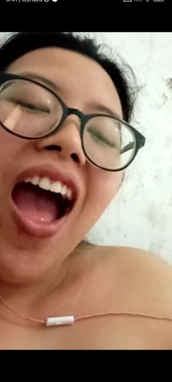 Feryanindya leaked private photo uncensored HD quality