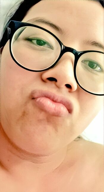 Feryanindya leaked private photo uncensored HD quality
