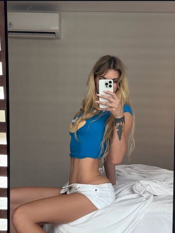 Fetching butterflies leaked private photo uncensored HD quality
