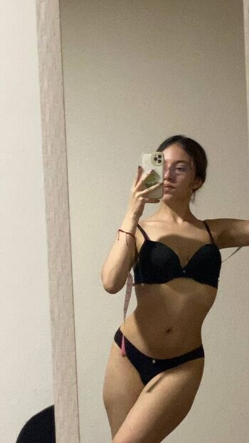 Flavia  page leaked private photo uncensored HD quality