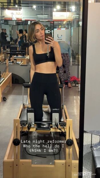 Frankie bridge  page leaked private photo uncensored HD quality