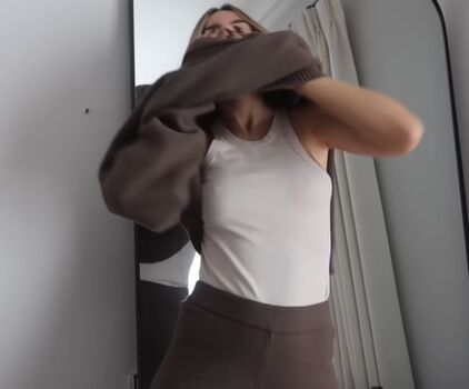 Frankie bridge  page leaked private photo uncensored HD quality