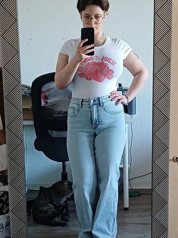 Glossygirl leaked private photo uncensored HD quality