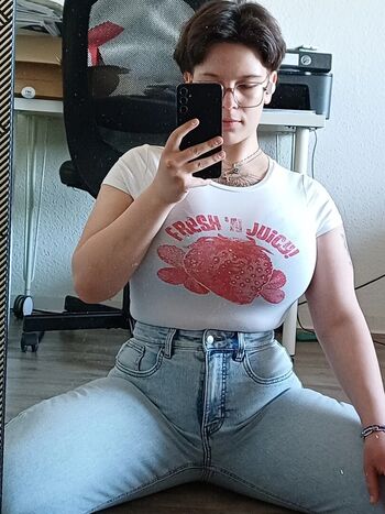 Glossygirl leaked private photo uncensored HD quality