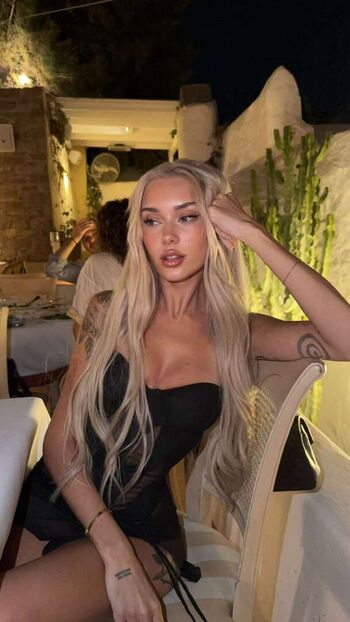 Gwendolynceline  page leaked private photo uncensored HD quality