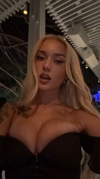 Gwendolynceline  page leaked private photo uncensored HD quality